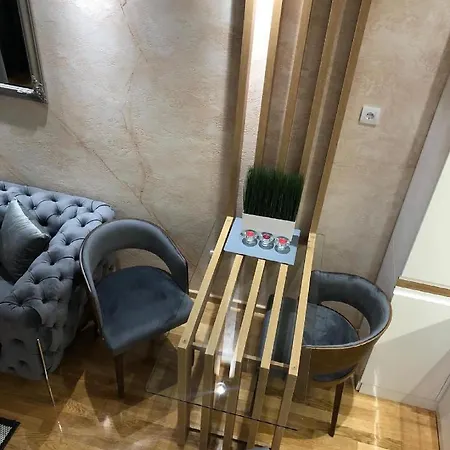 Lux 33 * Kragujevac